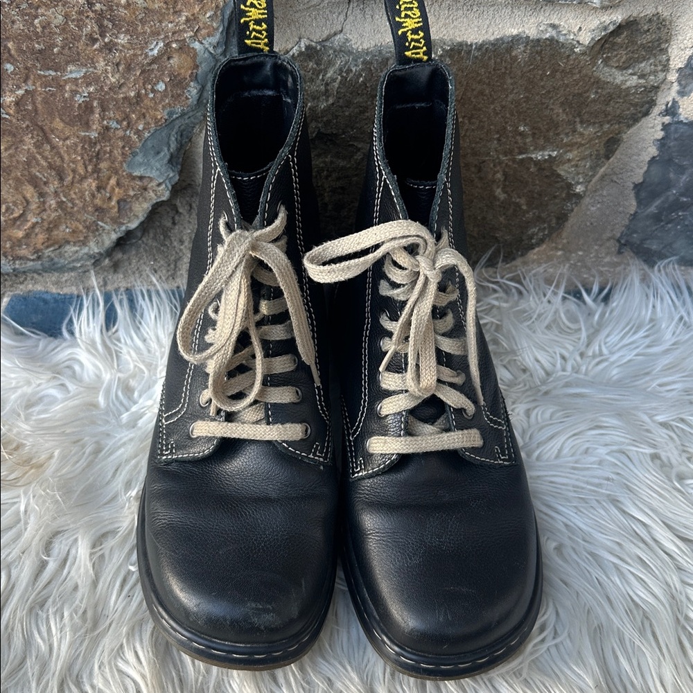 Dr. Martens Black Leather Lace-Up Combat Boots Size 9 US / 41 EU - Picture 2 of 7